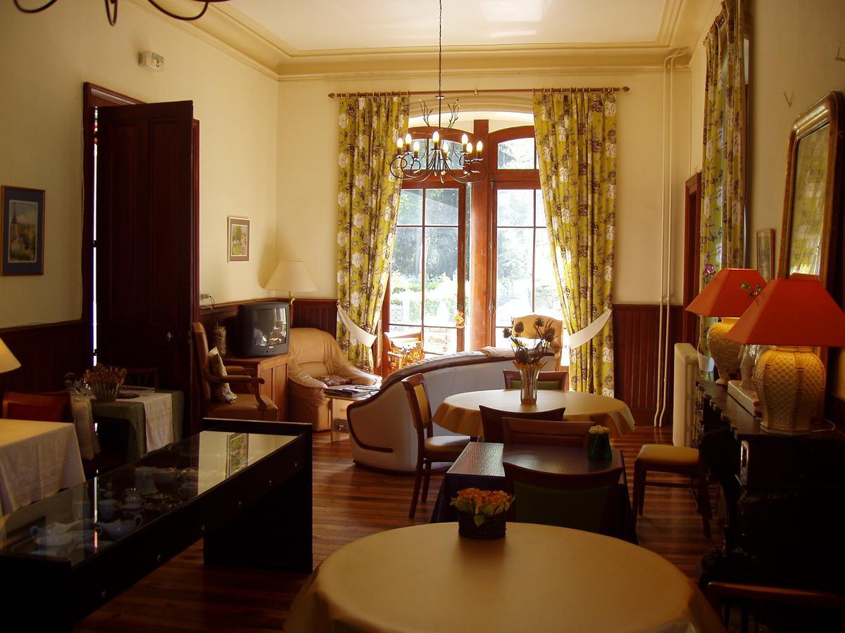 Castel De La Pique Bed & Breakfast Bagneres-de-Luchon Ngoại thất bức ảnh